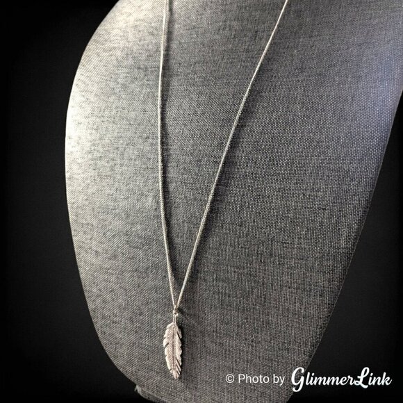 Large Delicate Rhinestone Feather Silver Tone Pendant Necklace - Picture 4 of 13